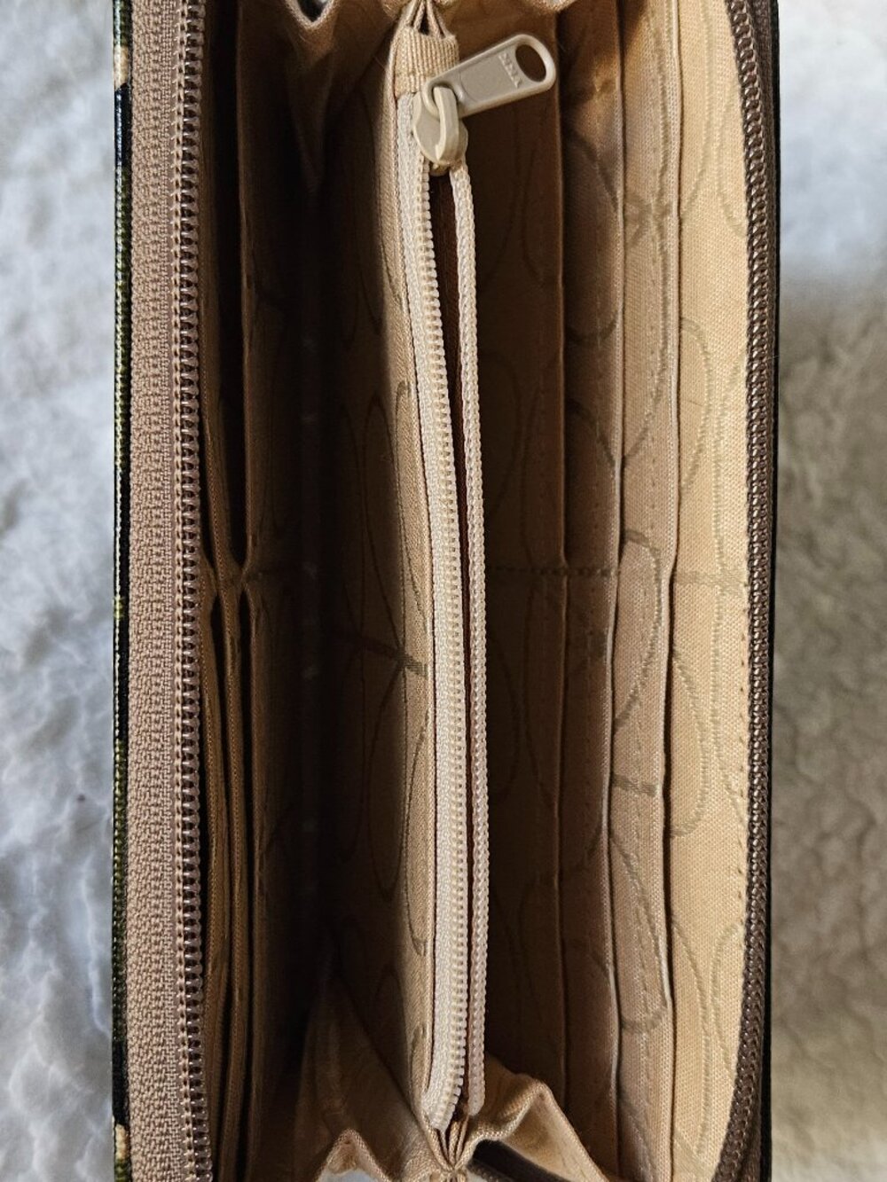 Orla Kiely Big Zip Wallet | Climbing Stem Bramble Print - Picture 5 of 5